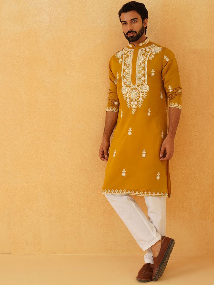 SOJANYA LUXE Ethnic Motifs Embroidered Thread Work Straight Kurta With Trousers