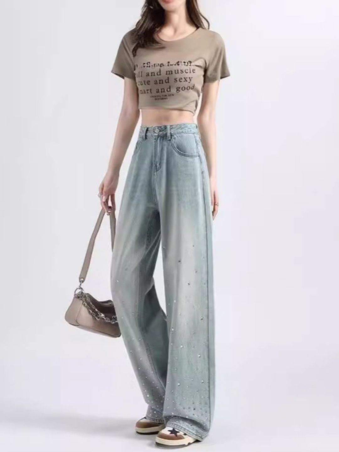 DressBerry Women Cotton Relaxed Fit Embellished High-Rise Light Fade Jeans