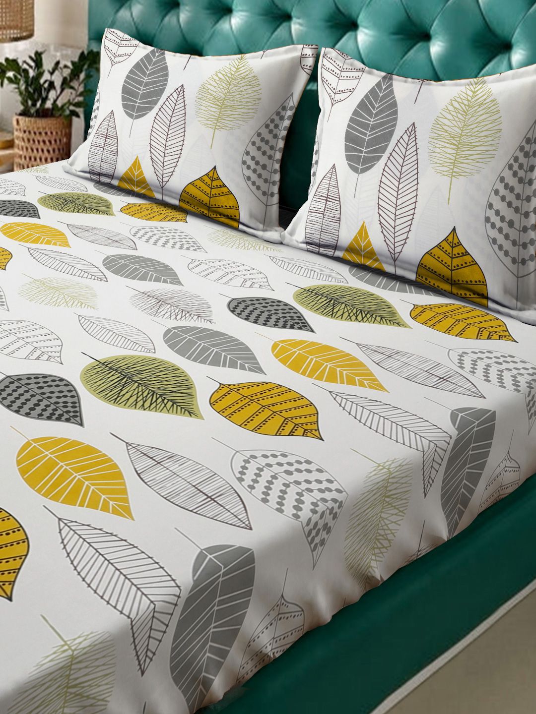 Myntra Elegant Homes Book Fold Cream Printed 300TC King Bedsheet Set 2.5m x 2.25m