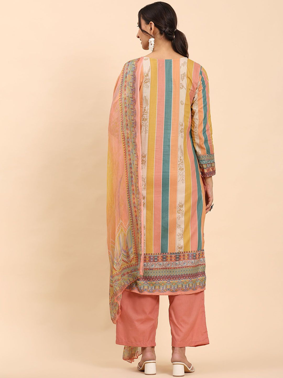 Mamicha Women Printed Gotta Patti Kurta