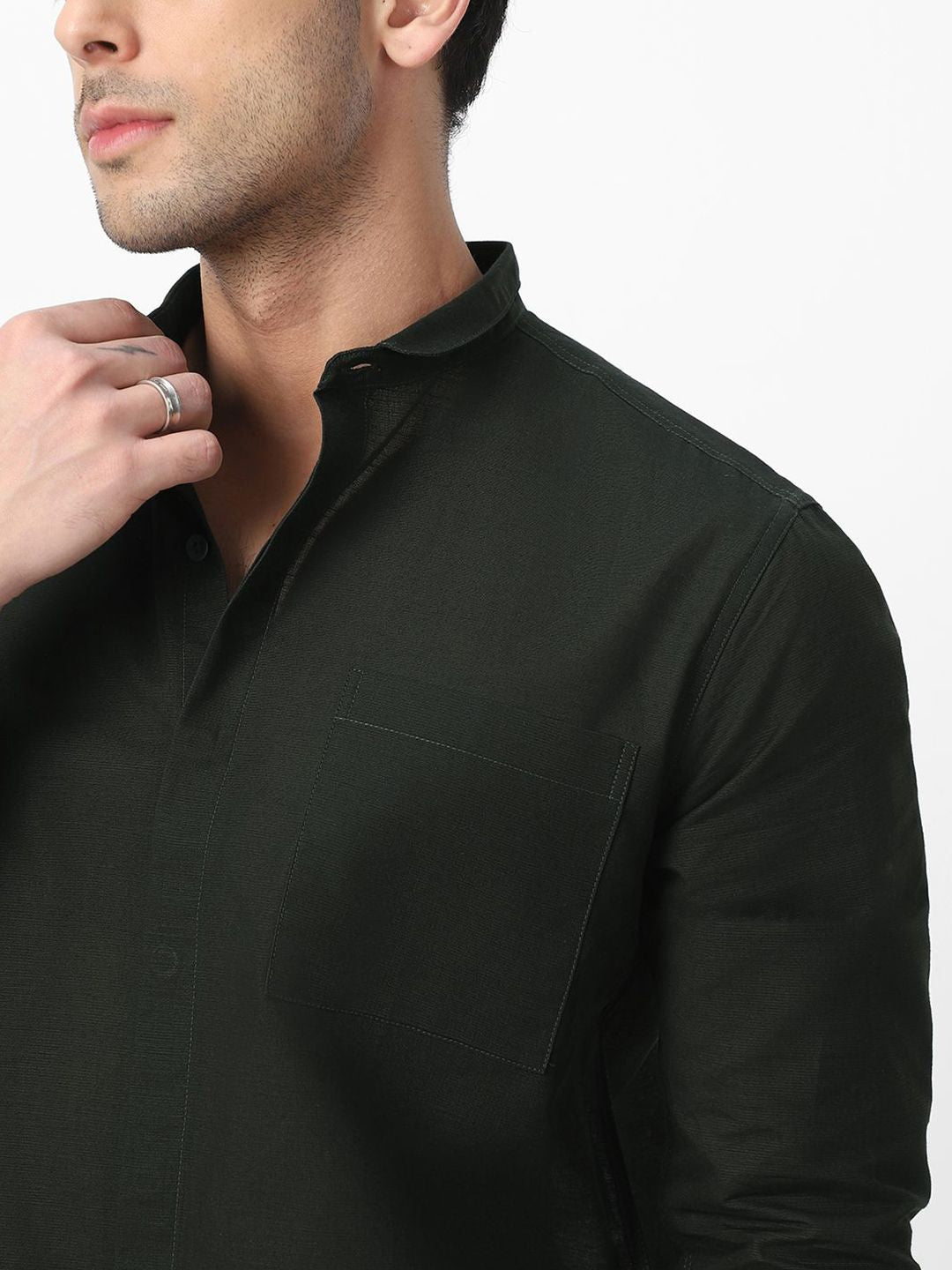 Urbano Fashion Men Club Collar Solid Cotton Casual Shirt