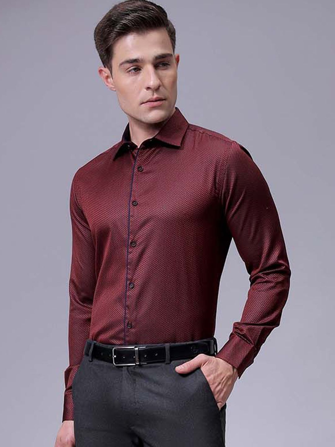 The Indian Garage Co. X Luxe Men Slim Fit Cutaway Collar Micro Ditsy Printed Formal Shirt