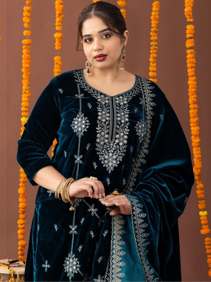 Kurta Bersulam Bunga Mamicha & Salwar Dengan Dupatta