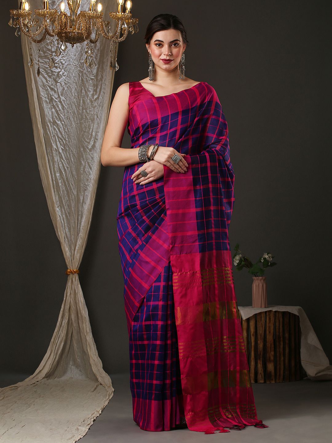 Saree mall woven design Checked Zari Taant Sarees