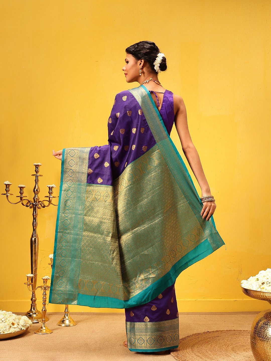 Silk Land Kanjivaram Silk Zari Woven Big Border Saree