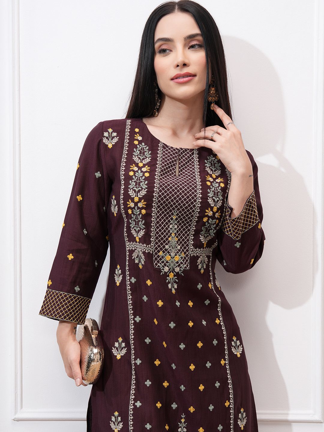 Vishudh Women Floral Embroidered Regular Kurta with Trousers
