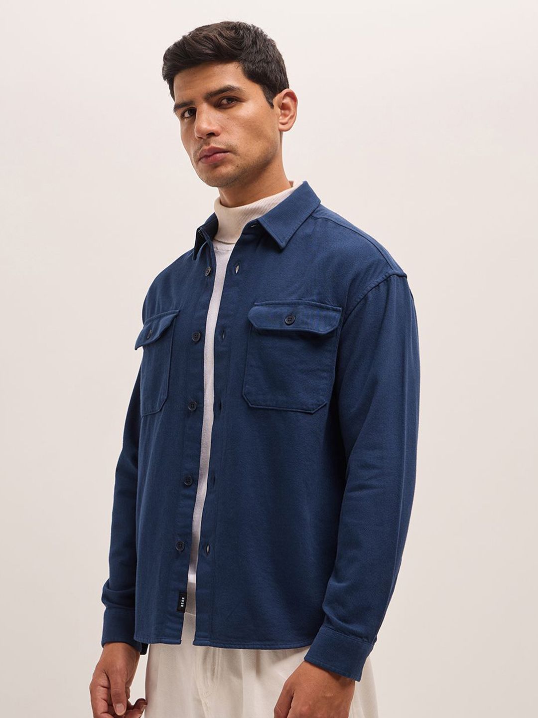 THE BEAR HOUSE Spread Collar Solid Pure Cotton Relaxed Fit Casual Shirt