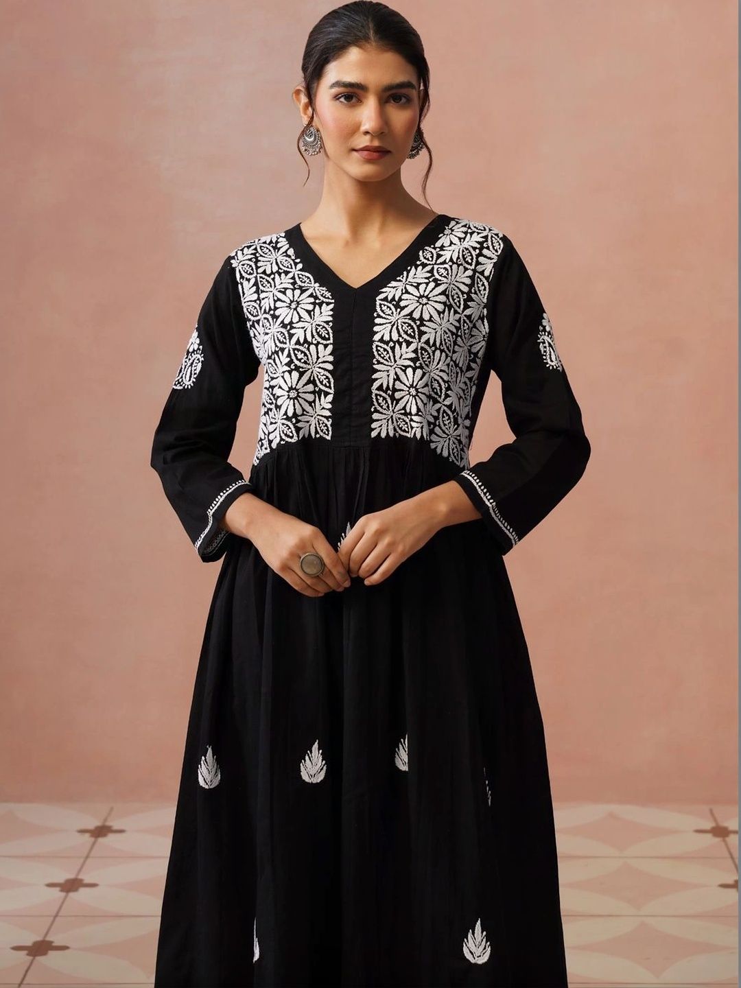 House of Chikankari Women Embroidered Chikankari Kurta