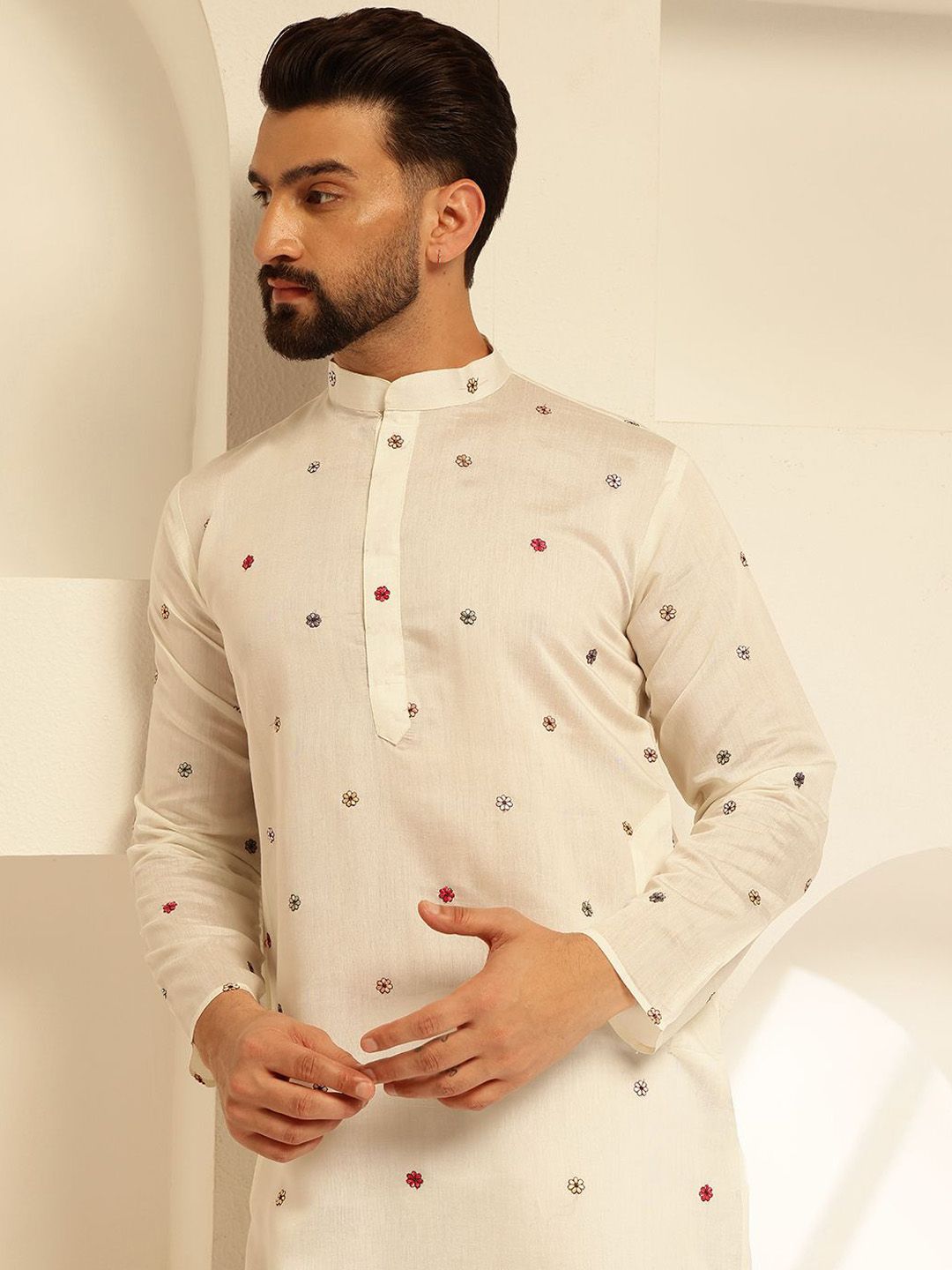 SOJANYA Floral Embroidered Mandarin Collar Thread Work Cotton Silk Straight Kurta