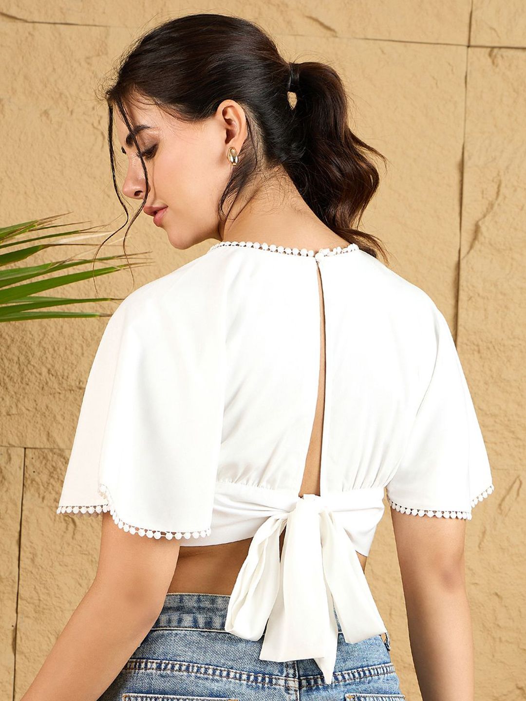 Berrylush Batwing Sleeve Styled Back Crop Top