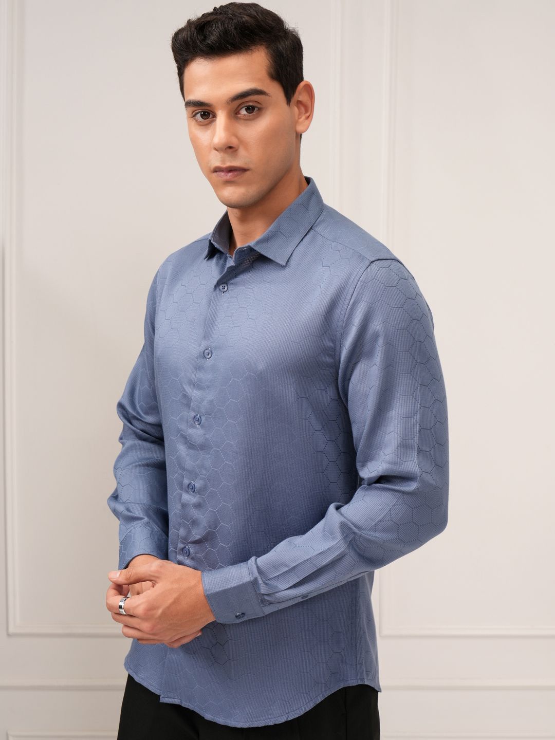 HIGHLANDER Men Dobby Textured Solid Occasion Shirt