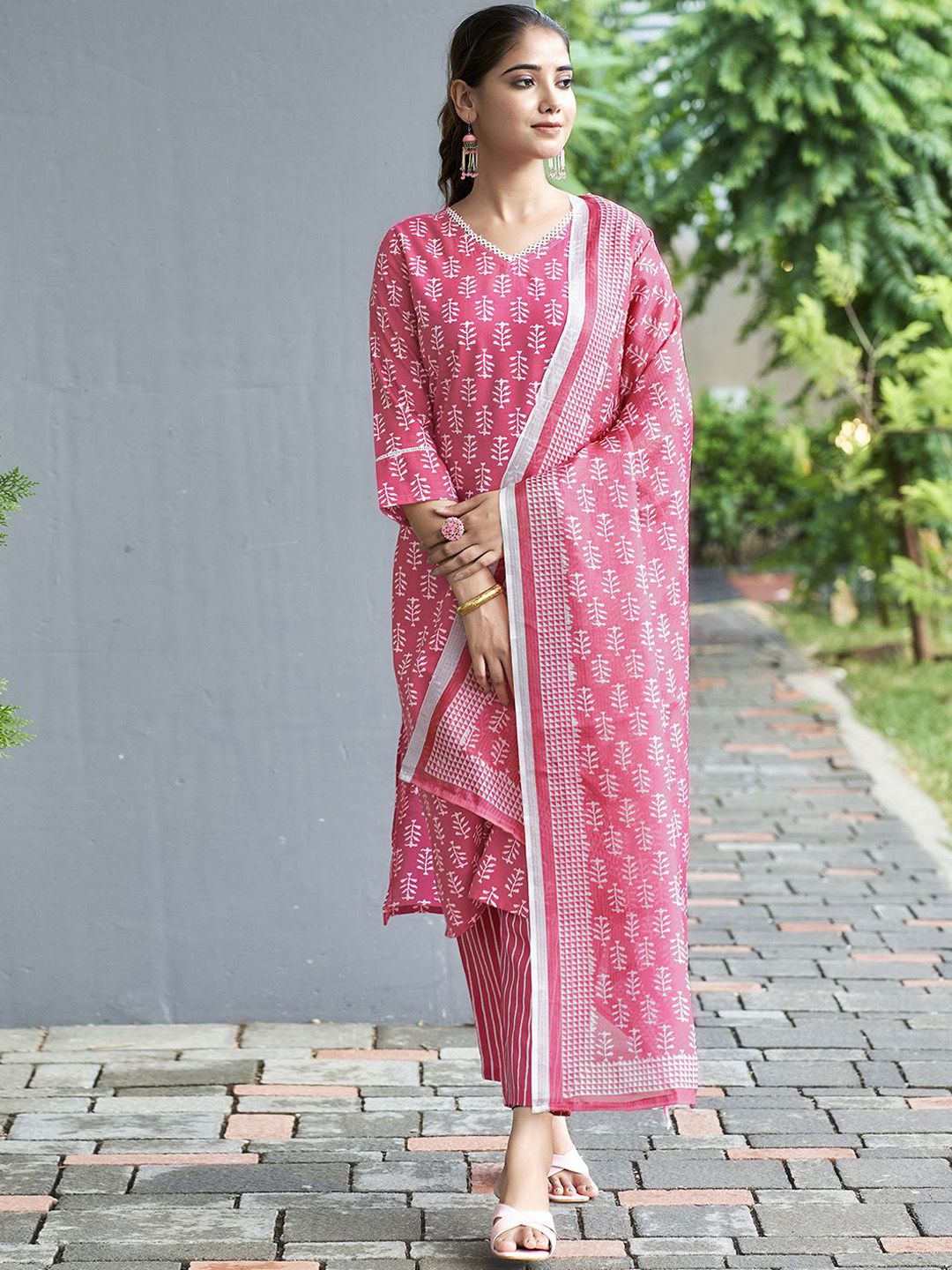 KALINI Floral Printed Gotta Patti Straight Kurta with Trousers & Dupatta