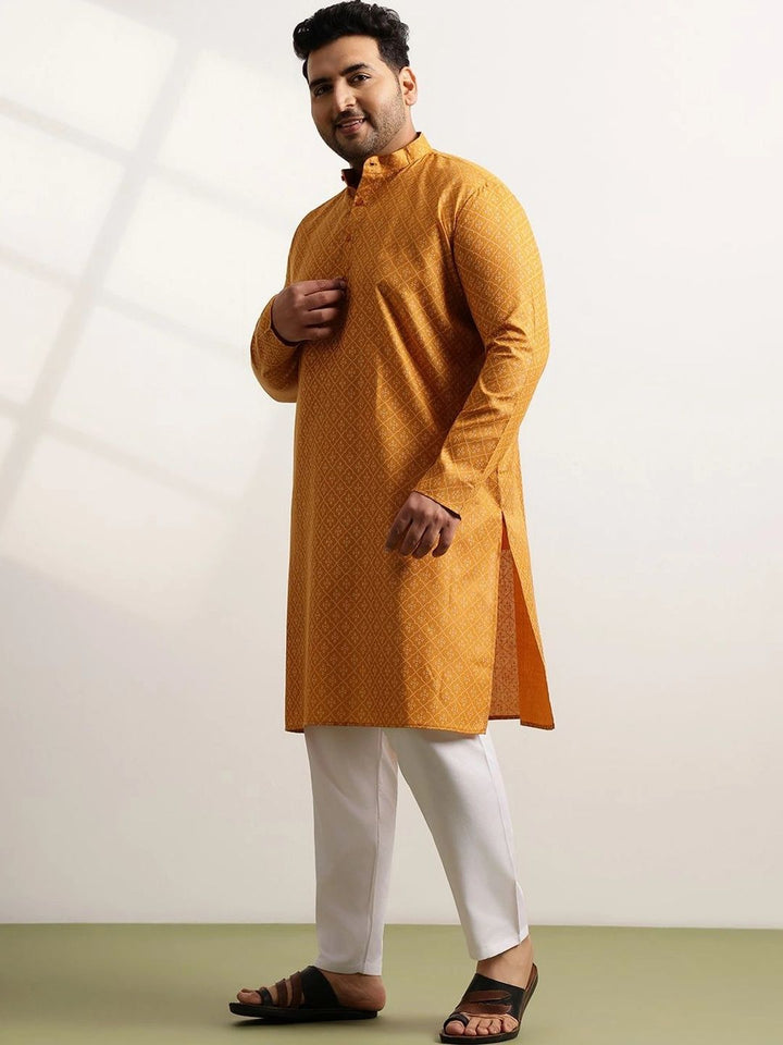 SOJANYA PLUS Men Printed Regular Kurta with Pyjamas