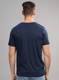 ADRO Men Typography Printed Pockets T-shirt