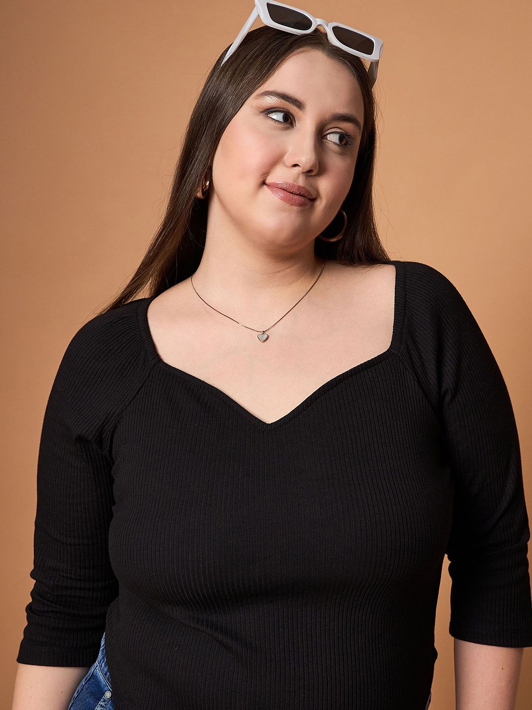 SASSAFRAS Curve Sweetheart Neck Top