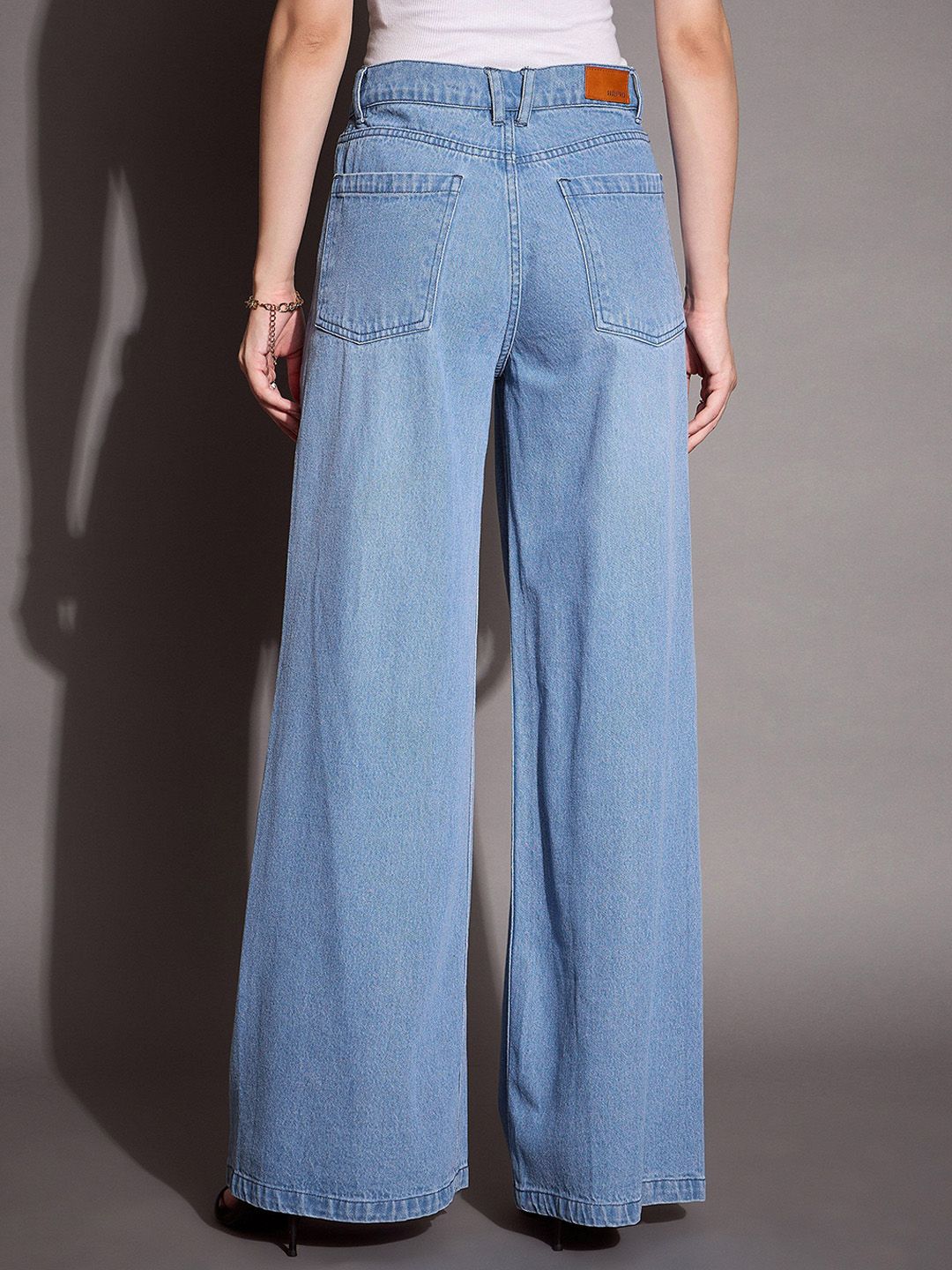 SASSAFRAS BASICS Women Comfort Straight Fit Cotton High-Rise  Jeans