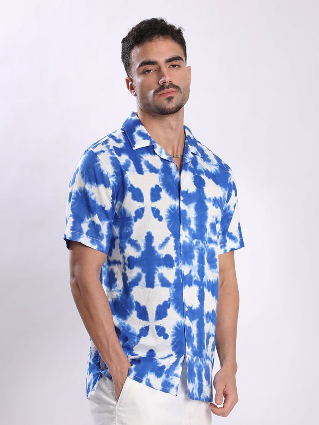 Bene Kleed Men Abstract Printed Cuban Collar Casual Shirt