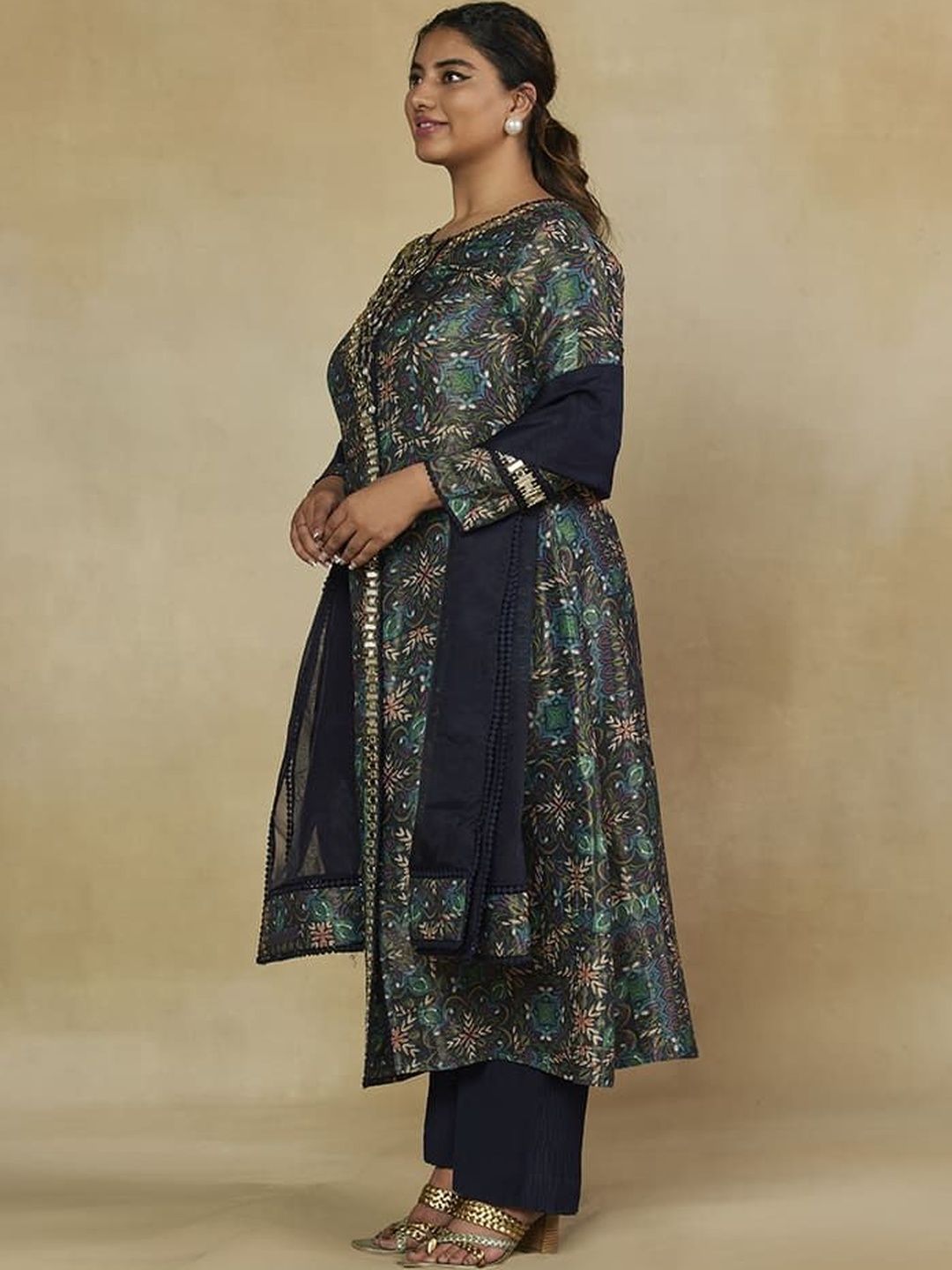 Mamicha Printed Round Neck Kurta Set