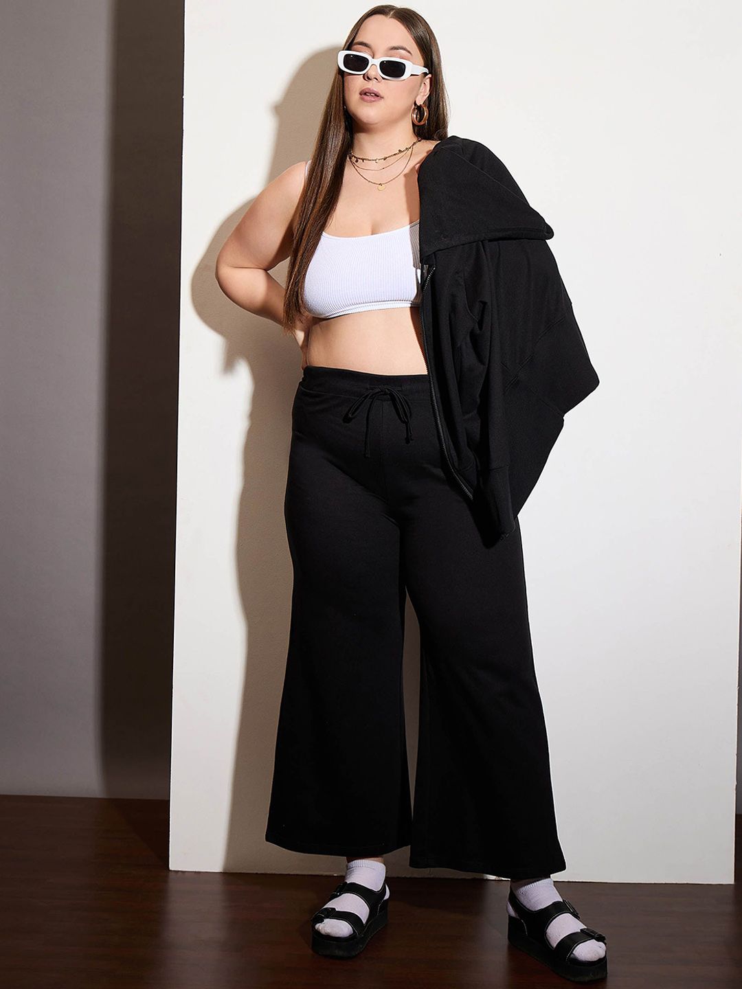 SASSAFRAS Curve Women Relaxed Fit Mid-Rise Track Pants