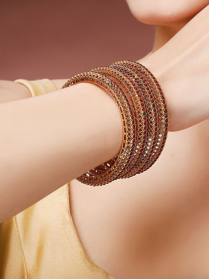 Set Karatcart dari 4 gelang tradisional Kundan berlapis emas