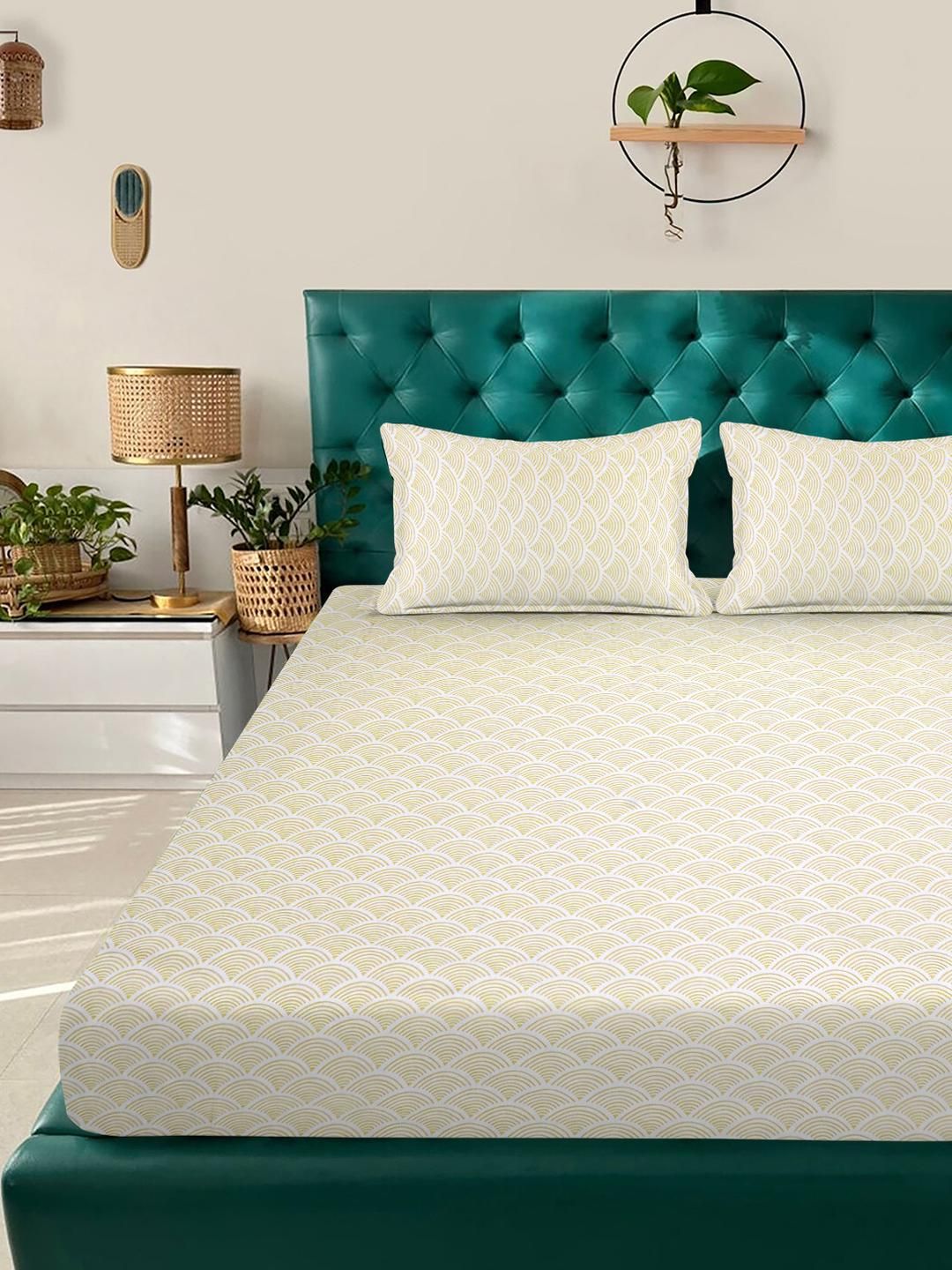 KLOTTHE Beige Geometric Printed Polycotton Fitted 300 TC Bedsheet & 2 Pillow Covers