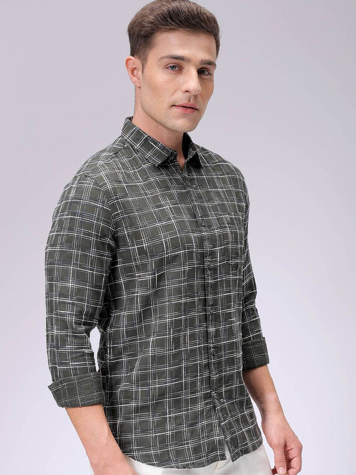 The Indian Garage Co Men Slim Fit Opaque Checked Casual Shirt