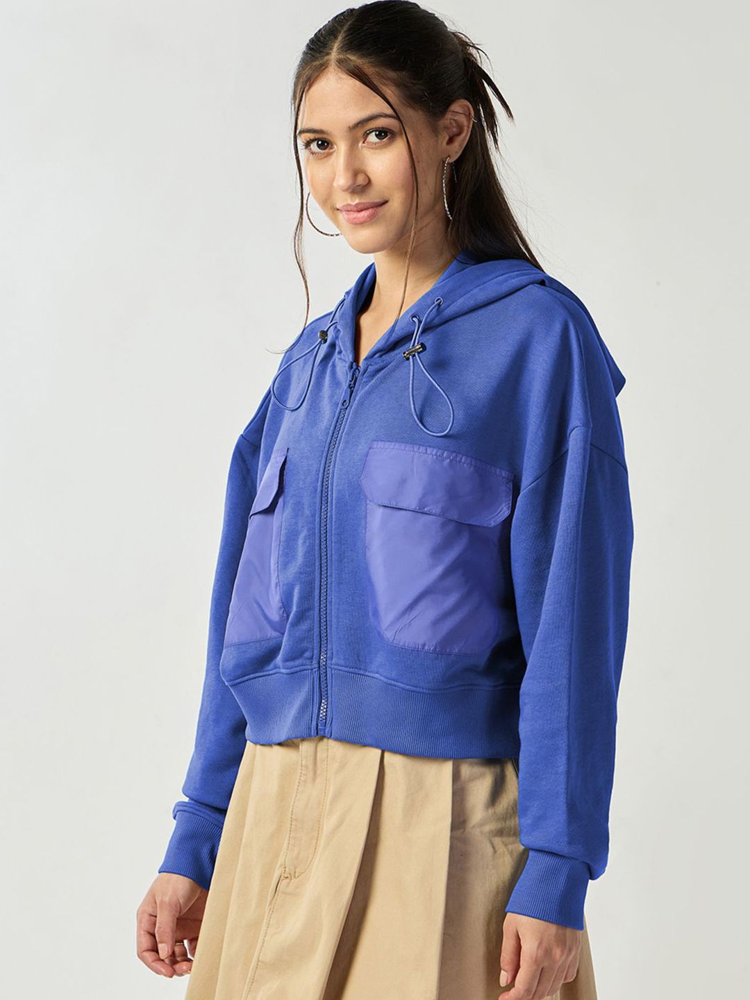 Bewakoof Women Zipped Oversized Hooded Crop Sweatshirt