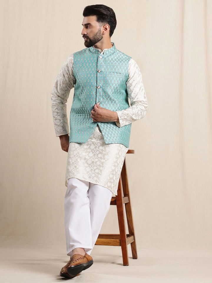 Anouk Ethnic Motifs Embroidered Mandarin Collar Zari Kurta With Pyjamas & Nehru Jacket