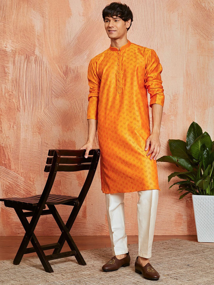 VASTRAMAY Geometric Woven Design Mandarin Collar Jacquard Silk Straight Kurta