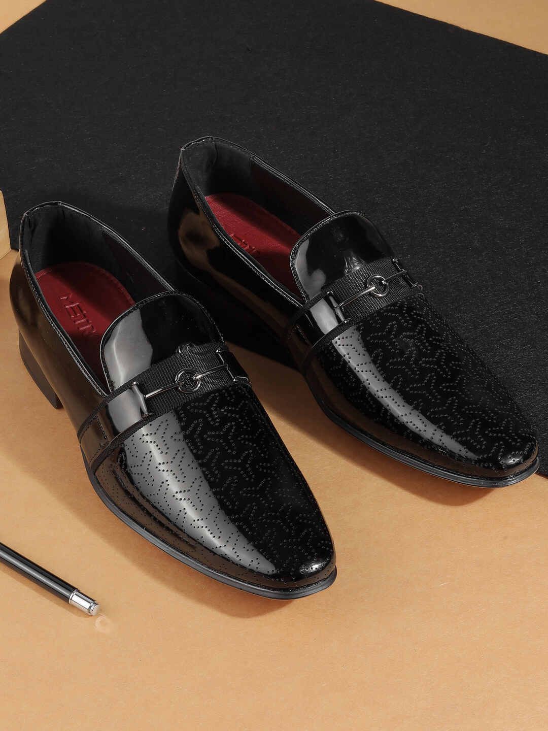 Metro Men Formal Textured Loafers