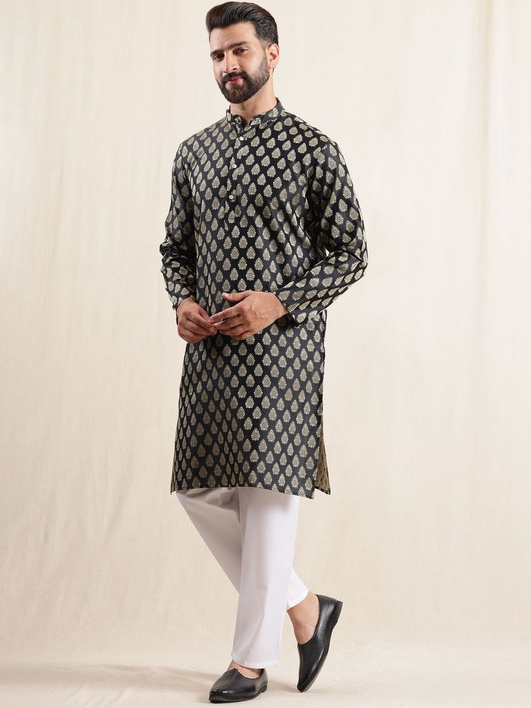 Anouk Men Floral Printed Kurta with Pyjamas & Nehru Jacket
