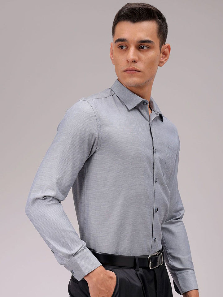The Indian Garage Co. X Luxe Men Cutaway Collar Solid Slim Fit Formal Shirt