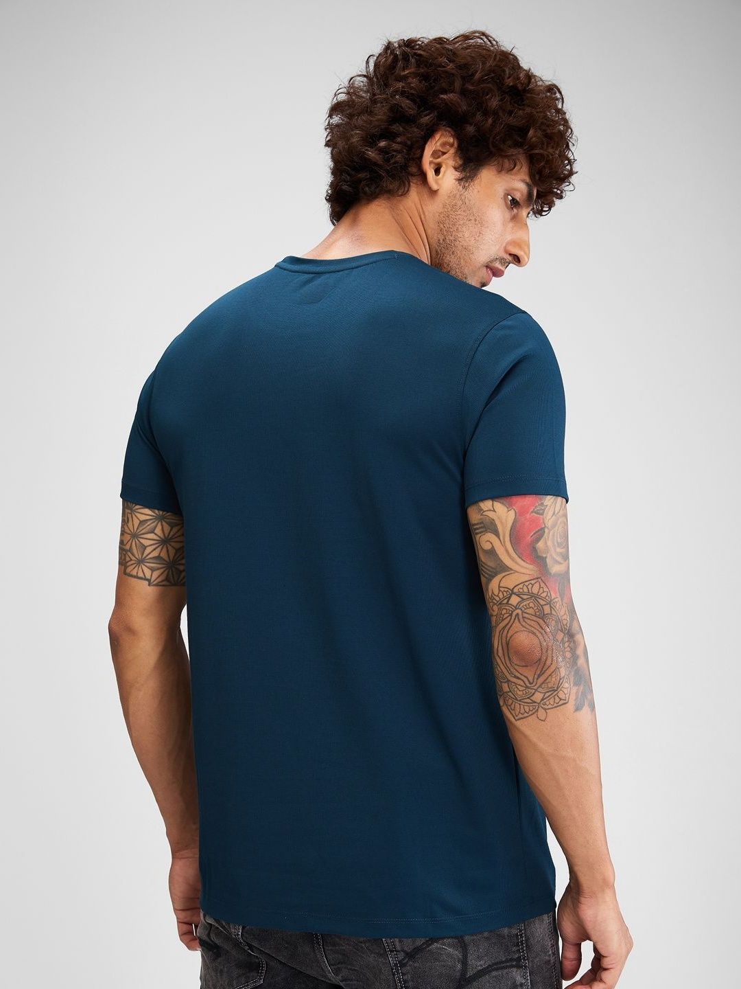 SPYKAR Men Typography Pockets Slim Fit T-shirt