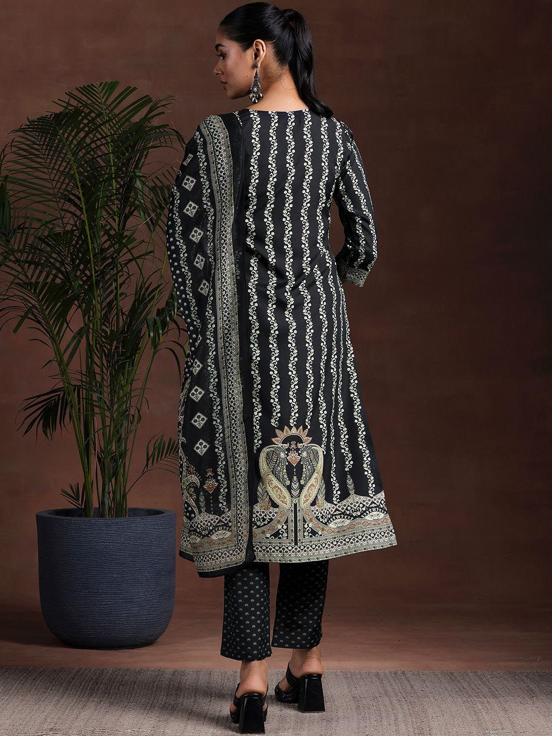 Libas Floral Printed Notched Neck Straight Kurta With Trousers & Dupatta