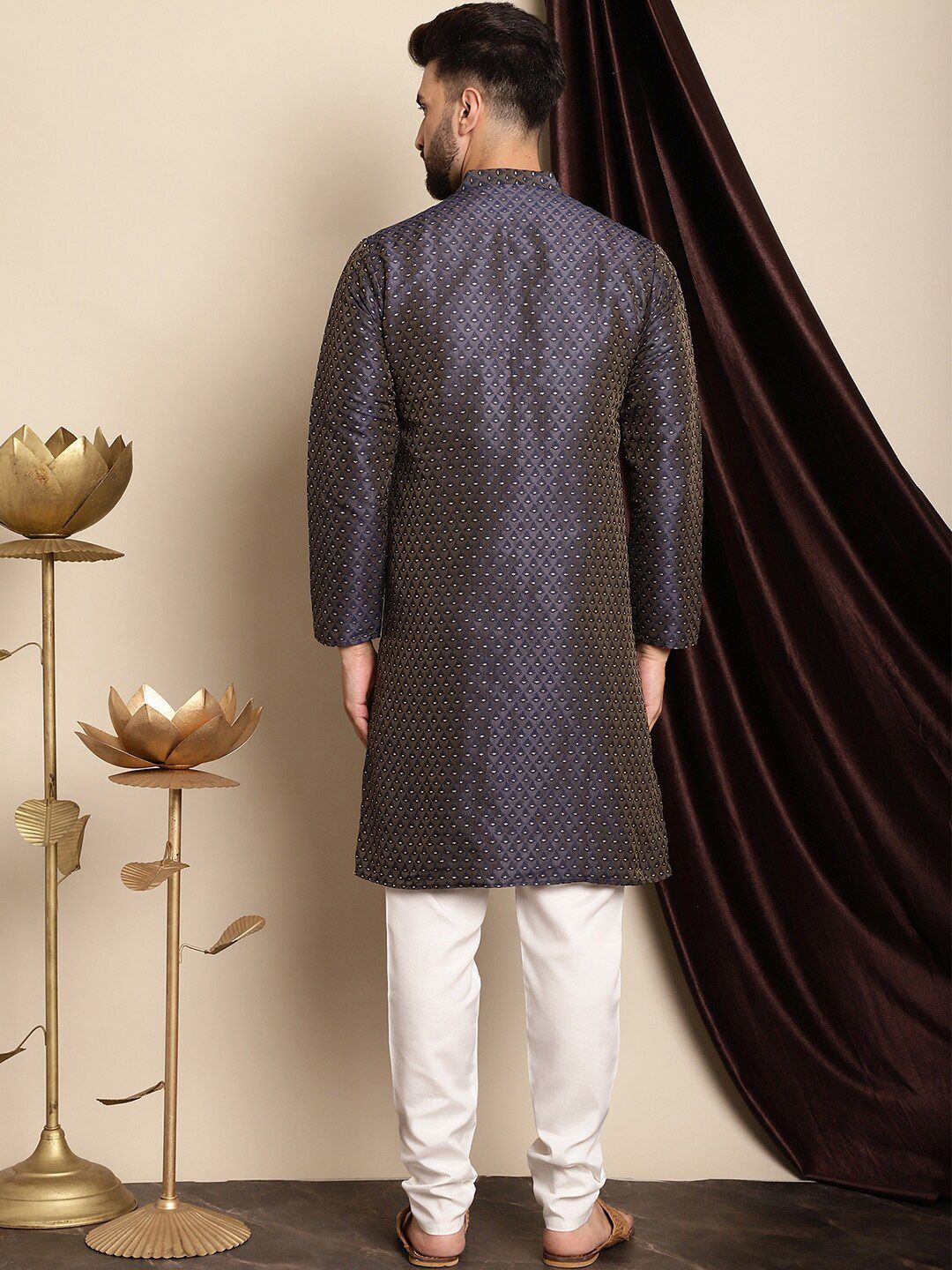 Motif Etnik Biru Laut Anouk Bersulam Kurta Lurus Dengan Churidar