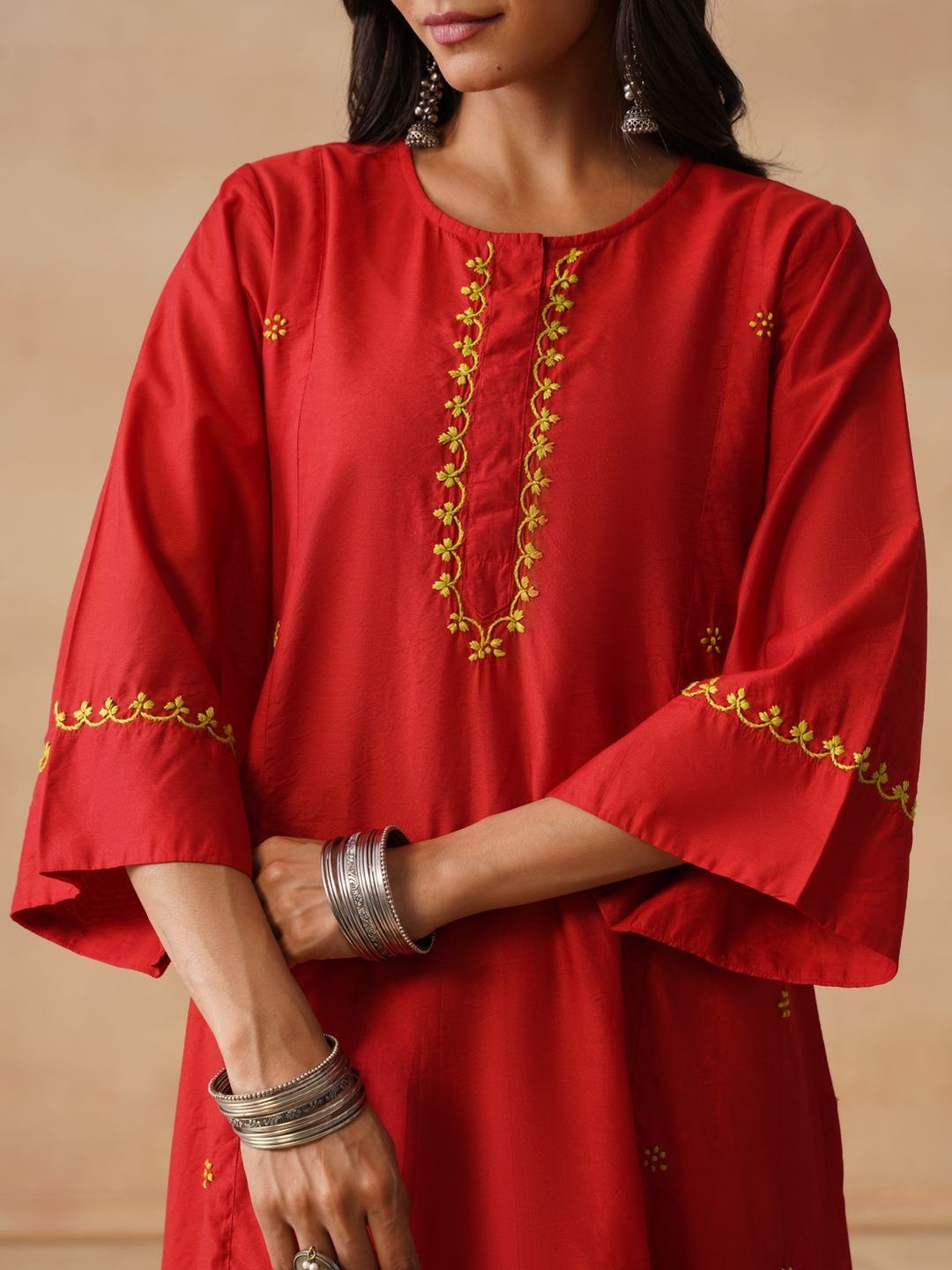 House of Chikankari Floral Sulam Chanderi Cotton Kurta dengan Set Seluar