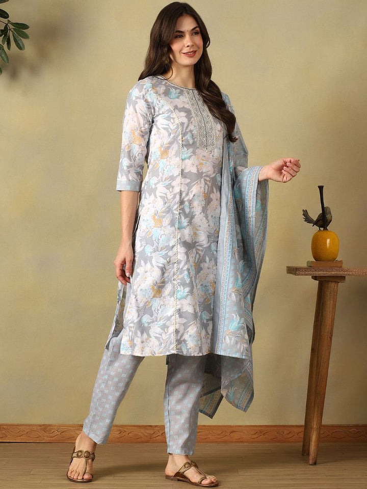 Mamicha Women Floral Printed Regular Mirror Work Pure Cotton Kurta with Trousers & With Dupatta