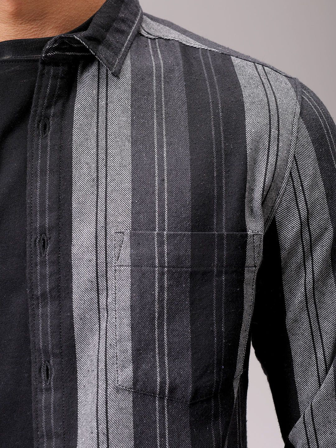 The Indian Garage Co Men Cutaway Collar Vertical Striped Cotton Slim Fit Casual Shirt