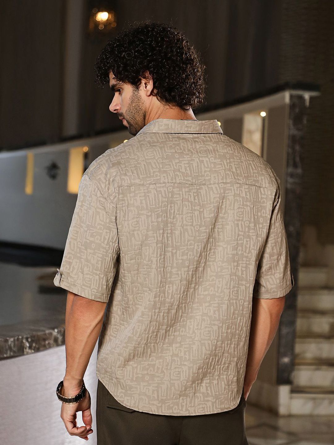 Campus Sutra Men Classic Oversized Fit Spread Collar Textured Casual Shirt