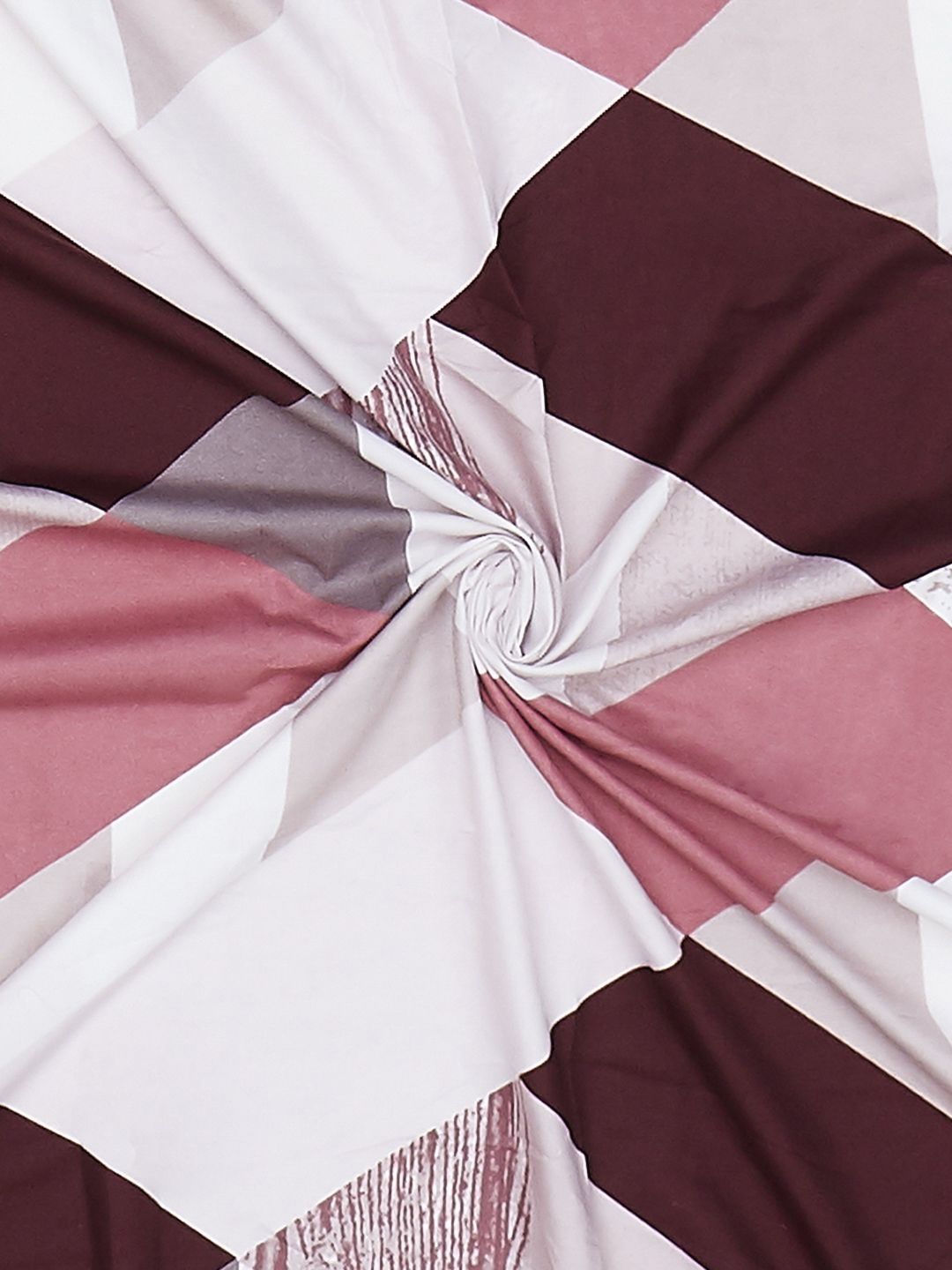 Monte Carlo Peach-berwarna & putih geometri 144 TC King Bedsheet Set 1.85 m x 1.95 m