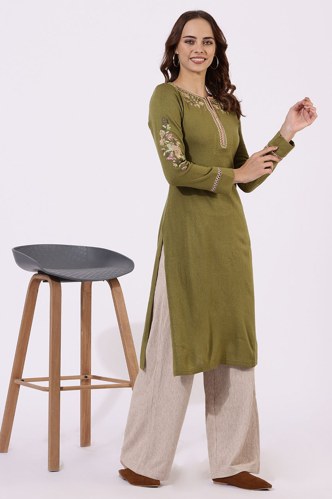 W Floral Embroidered Round Neck Straight Kurta
