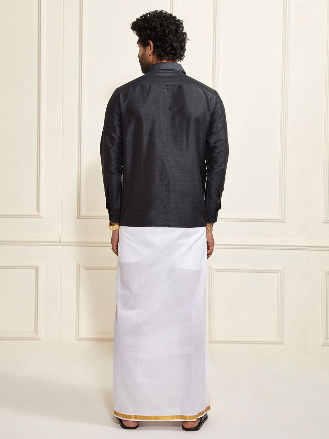 VASTRAMAY Shirt Collar Long Roll-Up Sleeves Shirt With Veshti