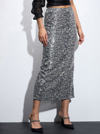 Wanita sassafras menghiasi skirt midi pensil