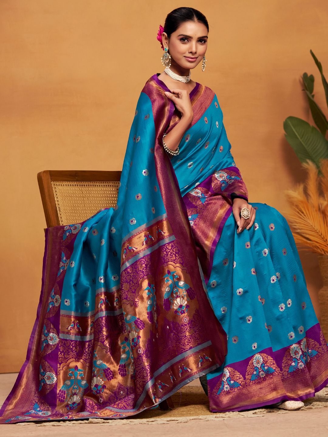 Kalini Woven Design Zari Silk Blend Paithani Saree Dengan Sekeping Blus