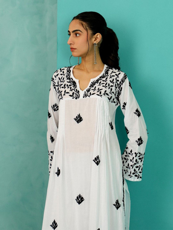 House of Chikankari Women White Cotton Chikankari Embroidered Kurta