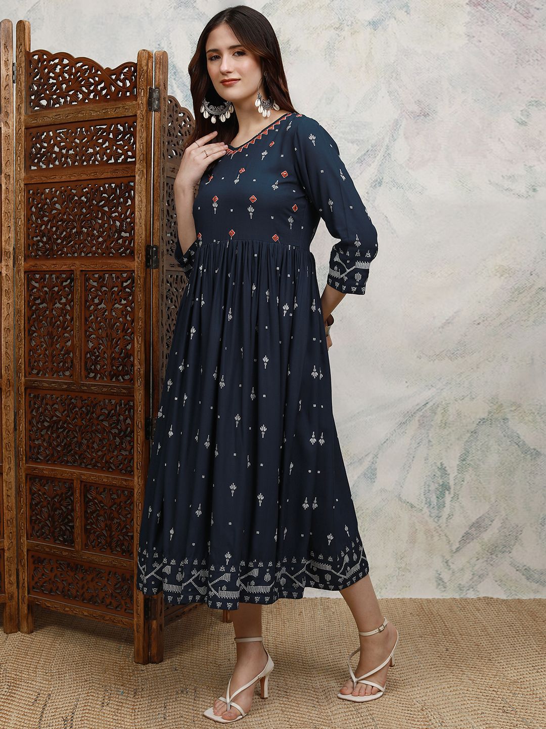 Vishudh Women Ethnic Motifs Printed A-Line Maxi Dress
