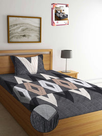 Myntra Elegant Homes Kapas Geometri Kelabu 300 TC Dilengkapi Cadar Bujang Halus dengan Sarung Bantal-89 x 59 inci