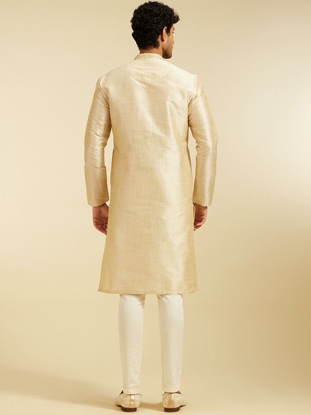 Diwas by Manyavar Floral Yoke Design Thread Work Mandarin Collar Straight Kurta