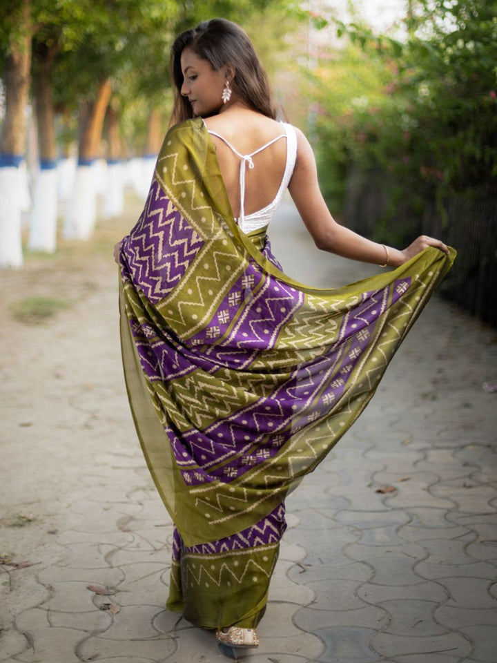 KALINI Geometric Printed Poly Georgette Saree
