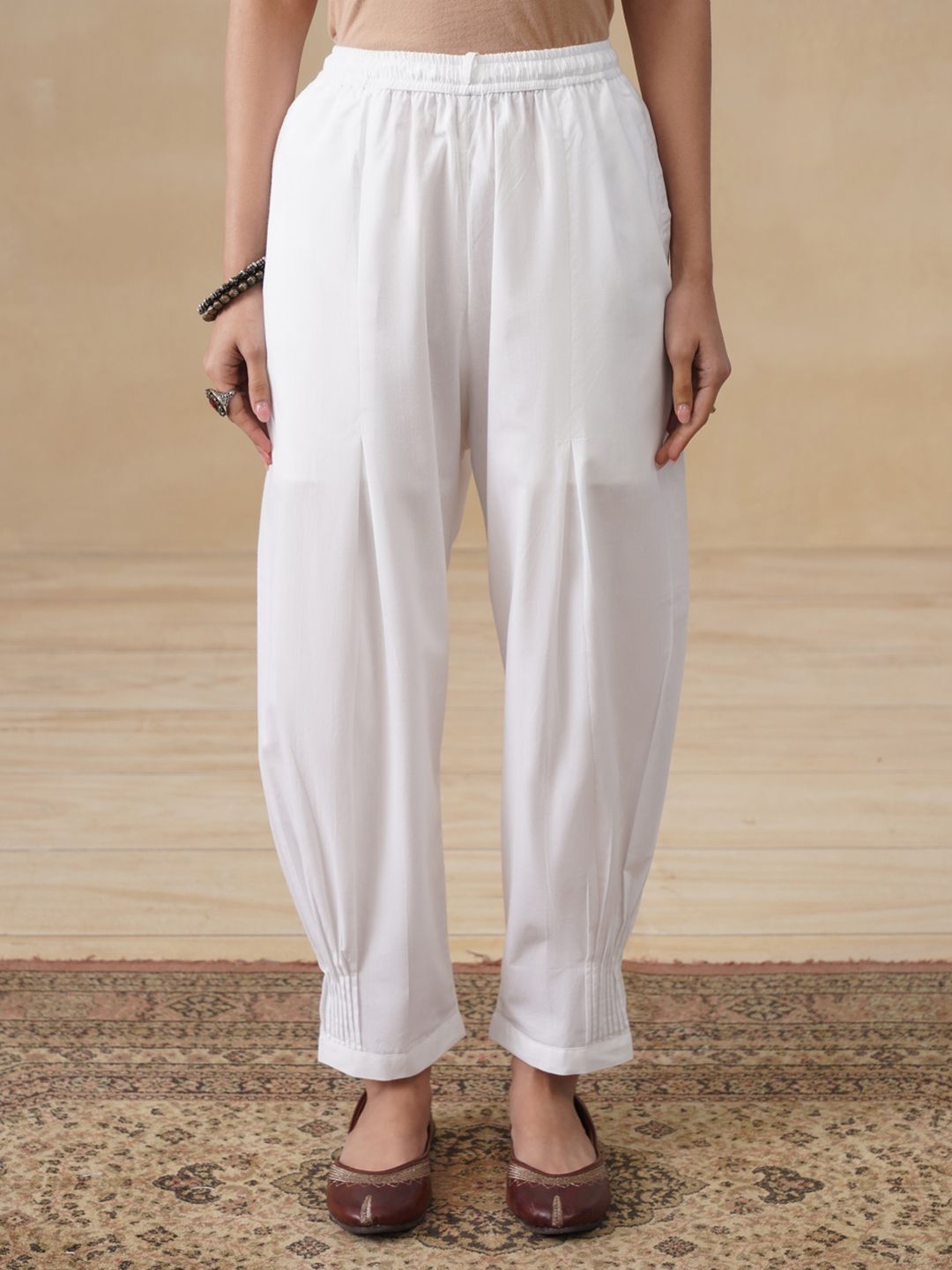 House of Chikankari Women White Cotton Solid Pant